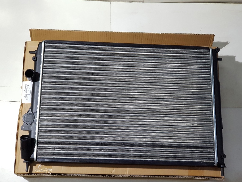 Logan 1.5 Dcı Komple Radyatör 8200189288