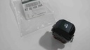 Megane 2 2003-2009 Cam Kaldırma Düğmesi Sağ 8200108266 Orjinal