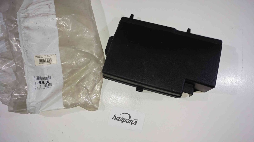 [ST02938] Partner Berlingo 1.9 (96-03) Em Röle Kutu Kapak Üst 6556.38 Orjinal